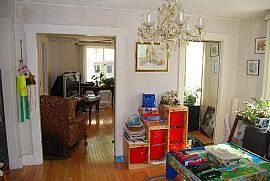 Dell/stunning 4 Br/single Family W/off St Parking in Somerville, MA (Photo 4 of 5)