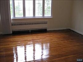 Delightful 3 Bedroom Home with Big Front and Back Yard in Fort Lee, NJ (Photo 2 of 8)