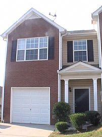 Lovely 3 Bedroom Townhouse with Garage - Home Sweet Home!! in College Park, GA