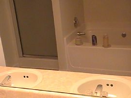 Lovely 3 Bedroom Townhouse with Garage - Home Sweet Home!! in College Park, GA (Photo 6 of 6)