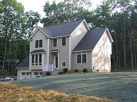 Beautiful, Nearly New 4 Bedroom Home in Great Neighborhood in Brookline, NH