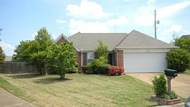 Nice 3 Bedroom Home with Pergo Floors - Move in Ready in Cordova, TN