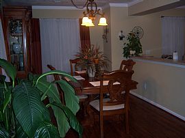 Beautiful 3 Bedroom Townhouse in Prime Location in Newport News, VA (Photo 7 of 9)