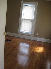 Nice 2 Bedroom Upper Level Apartment Near Steele Yard and School in Cleveland, OH (Photo 7 of 8)