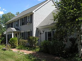 Modern 3 Bedroom Colonial Home with 2850 Sq. Ft. in Bow, NH