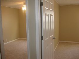 Delightful 2 Bedroom Condo - Ready to Move In! in Jeffersontown, KY (Photo 2 of 10)