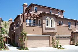Elegant 3 Bedroom Luxury Townhouse in San Elijo Hills in San Marcos, CA