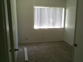 Terrific 3 Bedroom End Unit Townhouse with New Carpet and Paint in Diamond Bar, CA (Photo 12 of 12)