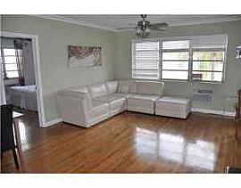 Beautiful 2 Bedroom Condo with Water and Pool Views in North Bay Village, FL (Photo 1 of 5)