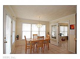 Gorgeous 5 Bedroom Home with Hardwood Floors in Chesapeake, VA (Photo 5 of 7)