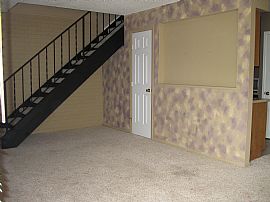 Fantastic 2-Story, 2 Bedroom Townhouse with Garage!! in Lakewood, CO (Photo 3 of 5)