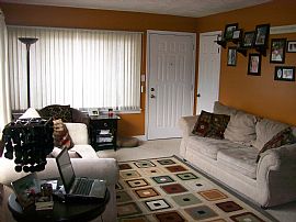 Cute, Clean 3 Bedroom Home Near Cooley and Downtown in Lansing, MI (Photo 5 of 5)