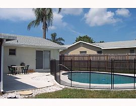 Picture Perfect 4 Bedroom Home with Pool and Lease Option in Largo, FL (Photo 2 of 9)