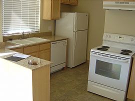 Convenient 2 Bedroom Condo in The Middle of Everything! in Yuba City, CA