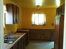 Excellent 3 Bedroom Single Family Brick Ranch Home with Basement in Indianapolis, IN (Photo 2 of 2)