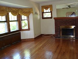 Convenient 3 Bedroom Home - Walk to Train in New Providence, NJ (Photo 2 of 8)