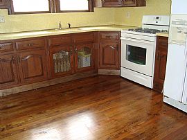 Convenient 3 Bedroom Home - Walk to Train in New Providence, NJ (Photo 3 of 8)