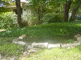 Big Apartment at 2001 Glen Allen with Big Trees in Austin, TX (Photo 3 of 6)