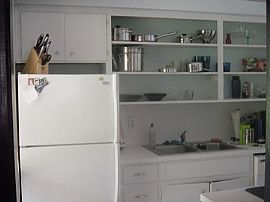 Big Apartment at 2001 Glen Allen with Big Trees in Austin, TX (Photo 4 of 6)