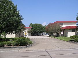 Sharp 2 Bedroom Apartment - Located on Second Floor in Friendswood, TX (Photo 2 of 3)