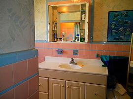 Cozy 1 Bedroom Apartment - Close to Everything! in Linden, NJ (Photo 9 of 12)