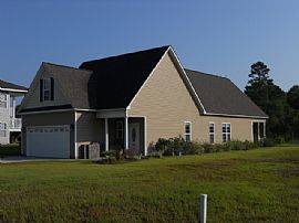 Superb 3 Bedroom Home with Possible 4th - Utilities Included  in Hampstead, NC