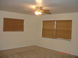 Appealing 2 Bedroom Home with Bonus Room in Diberville, MS (Photo 2 of 8)