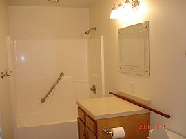 Appealing 2 Bedroom Home with Bonus Room in Diberville, MS (Photo 4 of 8)