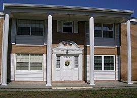 Quiet 2 Bedroom Condo For Senior Citizens Only in Port Charlotte, FL