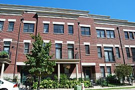 1823 S Prairie Pkwy Extra Wide 4 Level, 2 Bedroom Townhouse in Chicago, IL (Photo 2 of 12)