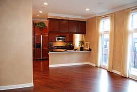 1823 S Prairie Pkwy Extra Wide 4 Level, 2 Bedroom Townhouse in Chicago, IL (Photo 4 of 12)