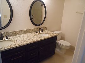 Beautiful 2 Bedroom Townhouse in Buckhead  in Atlanta, GA (Photo 3 of 4)