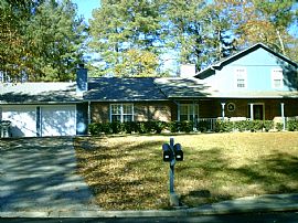 Duplex For Rent in Riverdale, GA