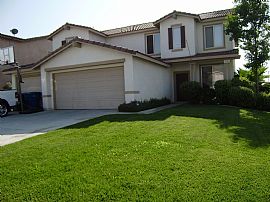 Beautiful 5 Bedroom Home on a Corner Lot with 3 Car Garage in Riverside, CA
