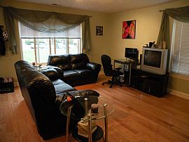 Beautiful 2 Bedroom Condo - Updated Throughout with 1 Car Garage in Prospect Heights, IL (Photo 5 of 5)