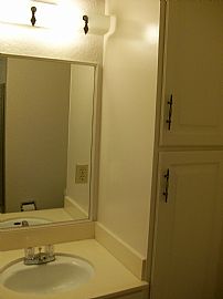 Great Condo For Rent - Terrific Location/scottsdale! in Scottsdale, AZ (Photo 8 of 9)