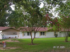 Home For  Rent  in Baton Rouge, LA