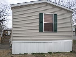 Wonderful 2009, 3 Bedroom Mobile Home in Quiet Community in Hutchins, TX (Photo 2 of 4)