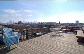 Stunning 2 Bedroom Condo with Loft - 2 Car Parking and Storage in Chicago, IL