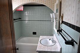 Clean, Well-Kept 3-Bdrm, Brick Home in Detroit, MI (Photo 5 of 6)