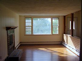 Renovated 3 Bedroom  Home with Wood Burning Fireplace in Bedford Hills, NY (Photo 2 of 11)