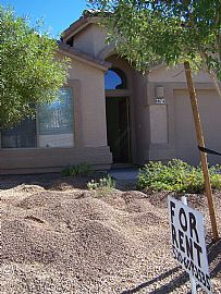 Great 4 Bedroom Home with 2 Car Garage in Great Area in Tucson, AZ