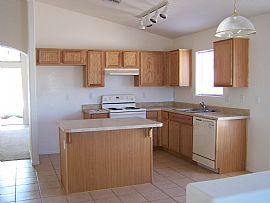 Great 4 Bedroom Home with 2 Car Garage in Great Area in Tucson, AZ (Photo 2 of 4)