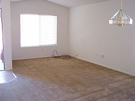 Great 4 Bedroom Home with 2 Car Garage in Great Area in Tucson, AZ (Photo 4 of 4)