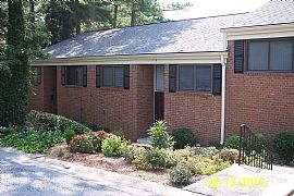 Beautiful Rehab 4 Bedroom Townhouse with Fresh Paint  in Doraville, GA (Photo 11 of 12)