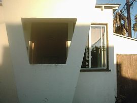 Newly Renovated 1 Bedroom Duplex Apartment in Private Rear Unit in Long Beach, CA