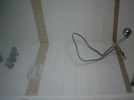 Newly Renovated 1 Bedroom Duplex Apartment in Private Rear Unit in Long Beach, CA (Photo 4 of 7)