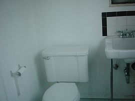 Newly Renovated 1 Bedroom Duplex Apartment in Private Rear Unit in Long Beach, CA (Photo 5 of 7)