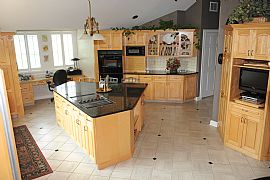 Perfect 4 Bedroom Home in Most Desirable Neighborhood in Trumbull, CT (Photo 12 of 12)