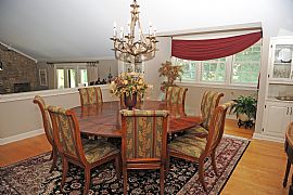 Perfect 4 Bedroom Home in Most Desirable Neighborhood in Trumbull, CT (Photo 3 of 12)